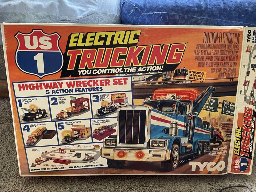 Tyco US1 Electric Trucking 3213 Highway Wrecker Set